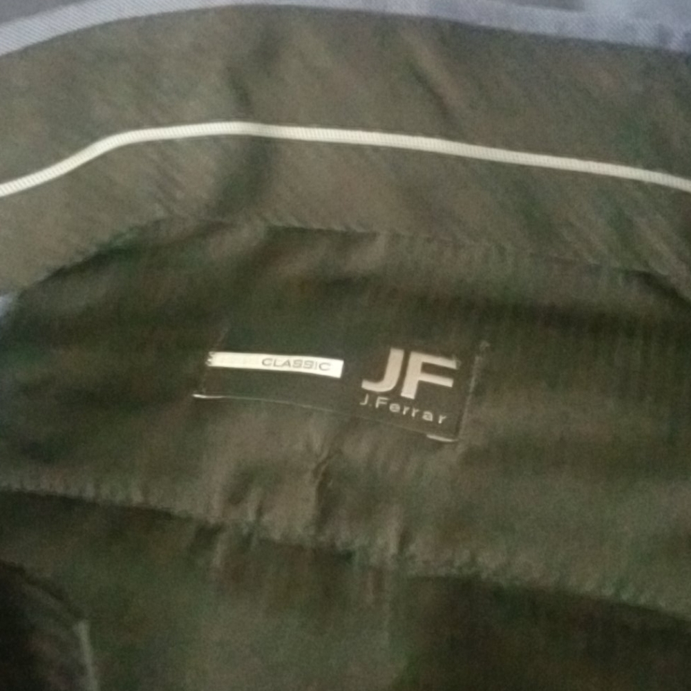 Suit - Picture 5 of 10